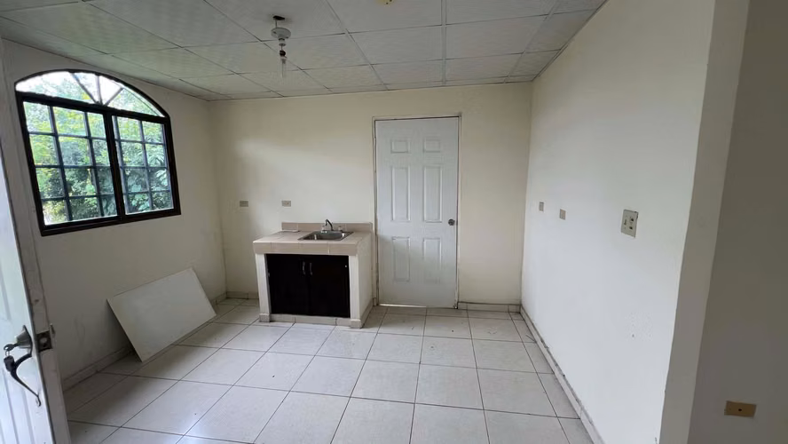 Banco vende Casa en Residencial Las Fuentes - Boquerón, Chiriquí