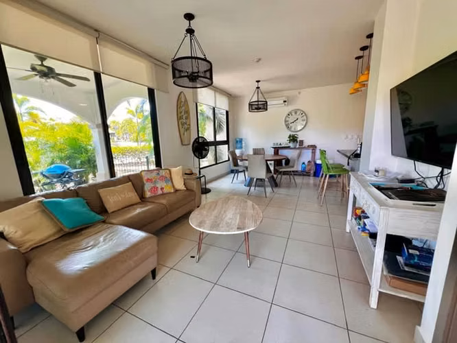 Venta de Apartamento en La Ensenada con Terraza Privada