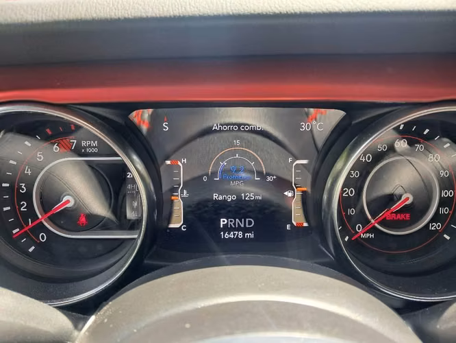Vendo Jeep Wrangler Rubicon 2022 Con solo 26,513 kms 4x4