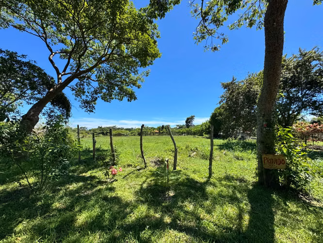 Lote de esquina del lado de la playa en San Carlos – 2,743 m²