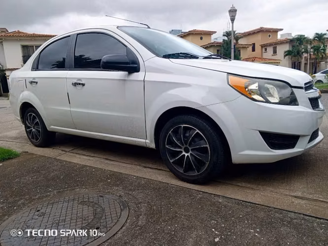 CHEVROLET AVEO 2018 AUTOMATICO