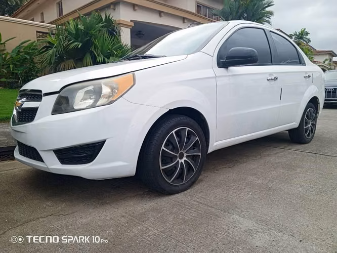 CHEVROLET AVEO 2018 AUTOMATICO