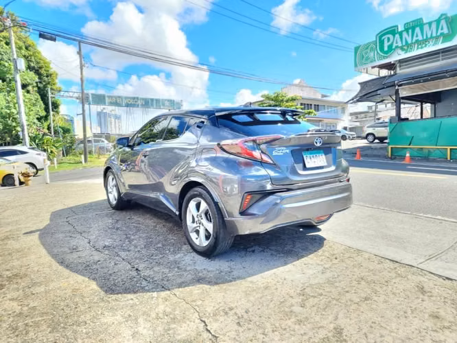 Toyotq C-HR 2019