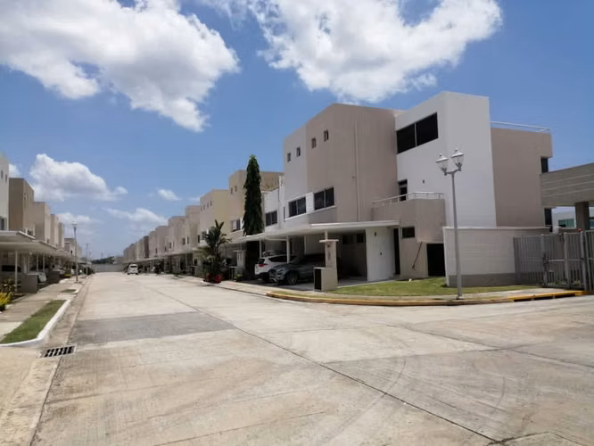 VENTA DE CASA EN COSTA SUR VILLAGE (8)