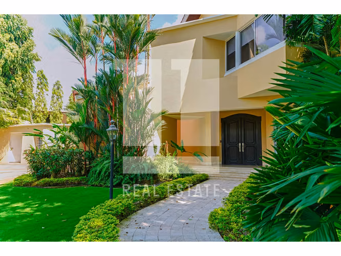 Se vende casa en Altos del Golf, Heritage - Imagen 2