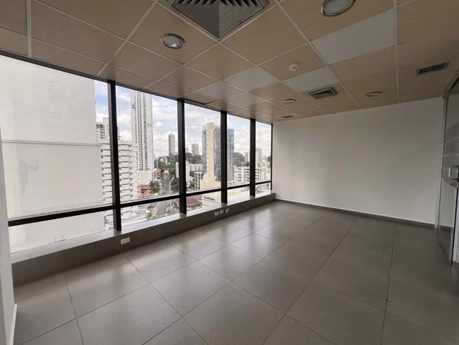 OFICINA EN ALQUILER PH VALLARINO ALQUILER OBARRIO 200m2 - Imagen 2