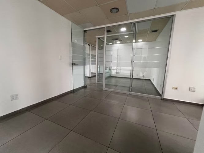 OFICINA EN ALQUILER PH VALLARINO ALQUILER OBARRIO 200m2 - Imagen 3