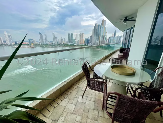 Luxury Apartment at PH The Point – 500 m², Panoramic Ocean Views and High-End Finishes