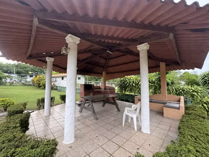 Venta de Casa 5 Habitaciones Las Lajas a minutos de Coronado
