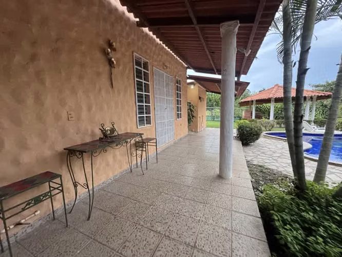 Venta de Casa 5 Habitaciones Las Lajas a minutos de Coronado