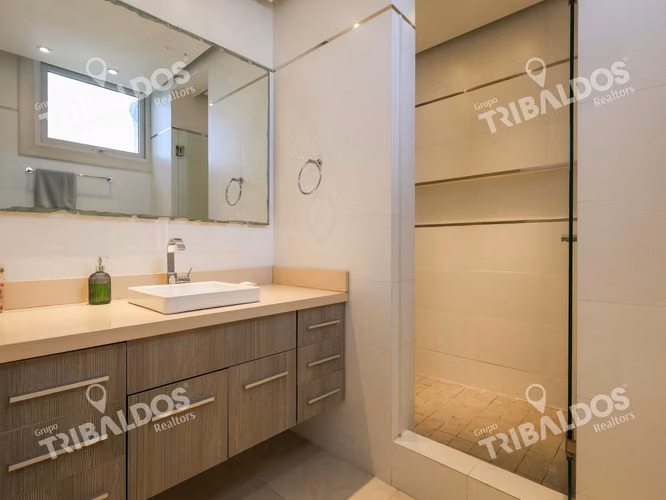 VENTA DE APARTAMENTO FRENTE AL MAR | REMODELADO | 4 PARKINGS | COCO DEL MAR - Imagen 17