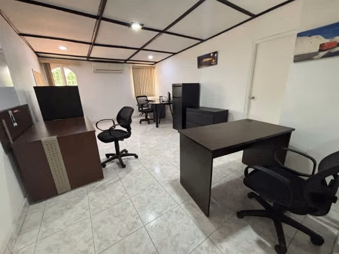 Versátil propiedad en venta Urb. Los Ángeles  ID 23810 - Imagen 9