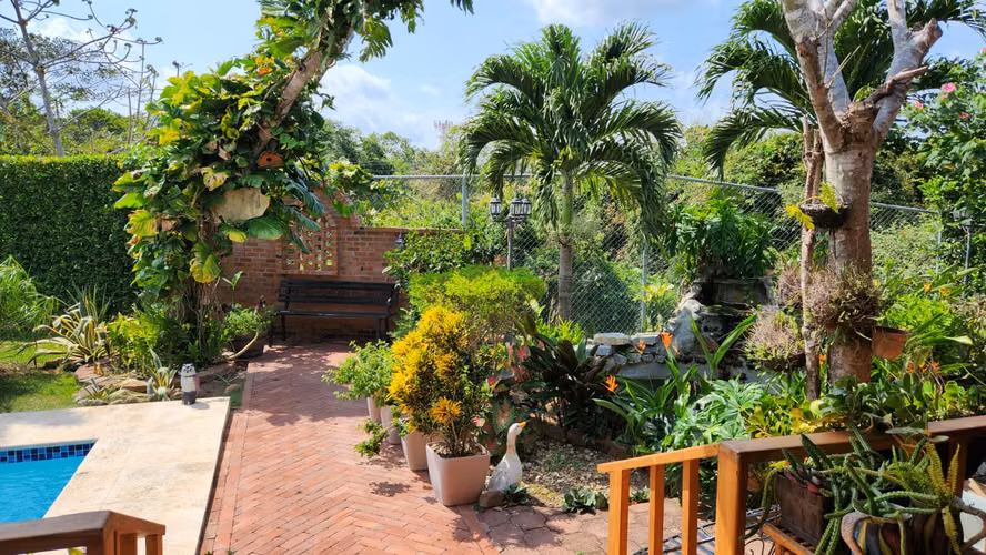 Venta de Casa con Piscina en Penonomé