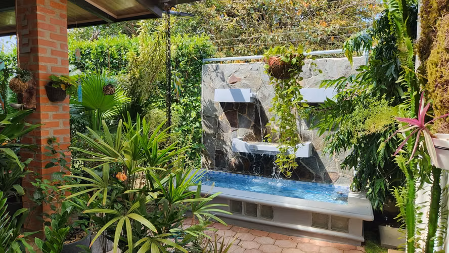 Venta de Casa con Piscina en Penonomé