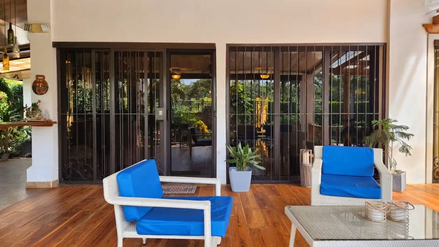 Venta de Casa con Piscina en Penonomé