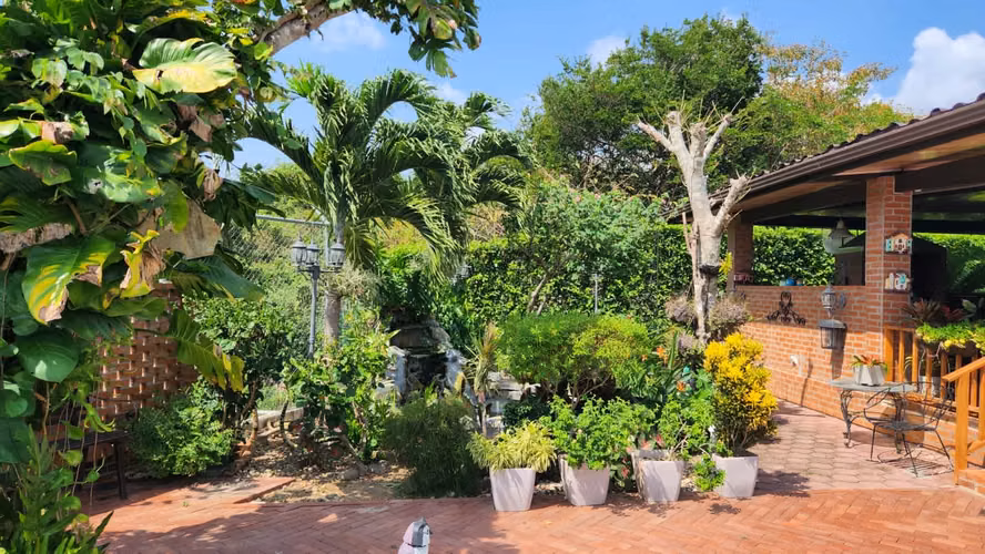 Venta de Casa con Piscina en Penonomé