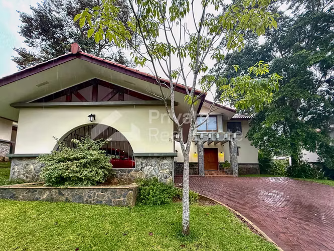 Alquiler de casa en P.H. Senderos de Camino de Cruces