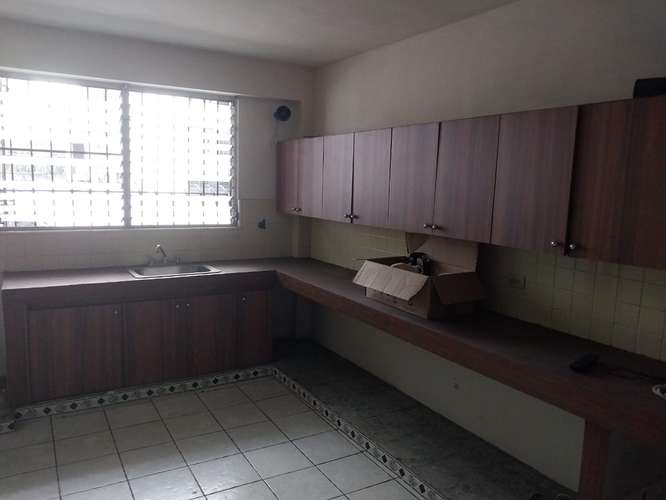 SE VENDE AMPLIO APARTAMENTO EN EL CANGREJO – 246.50 m² - Imagen 3