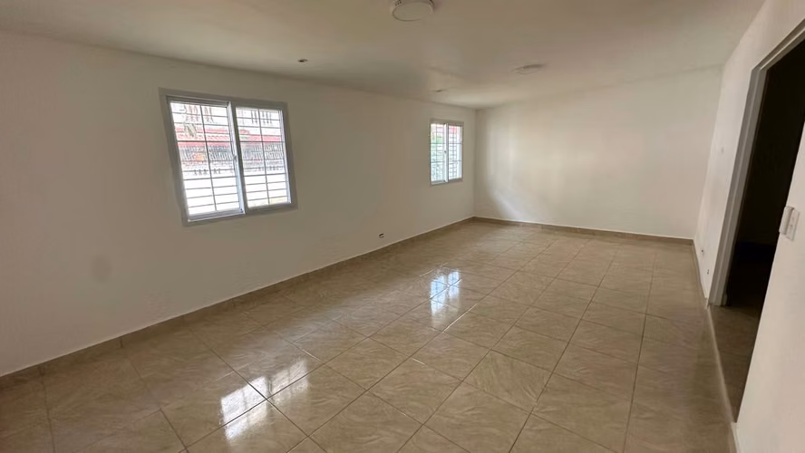 Venta de amplia casa en hato pintado