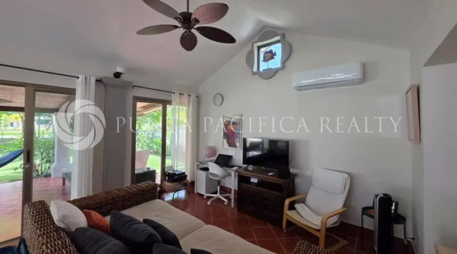 Ganga | En Venta | Villa de Lujo Frente Al Lago en Buenaventura