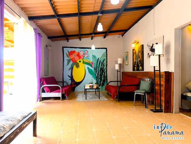Hostal en Venta en Cerro Azul Panamá