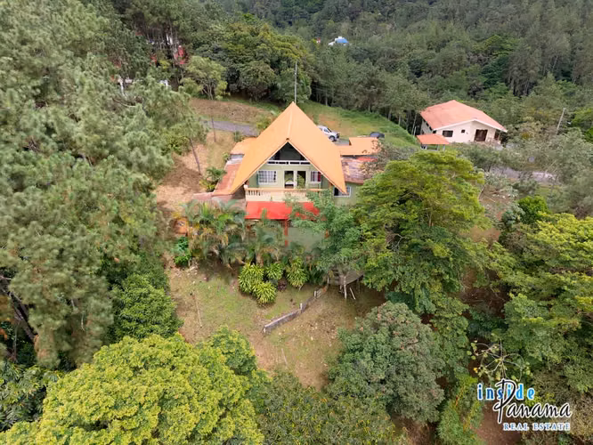 Hostal en Venta en Cerro Azul Panamá