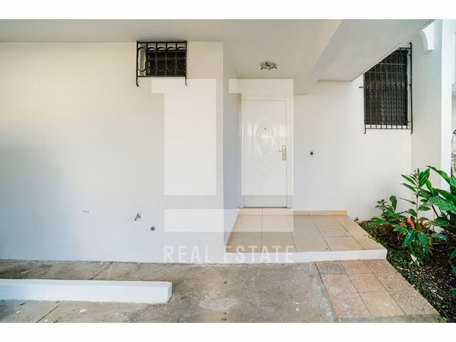 Se Vende Casa Duplex en Altos del Golf - Imagen 15