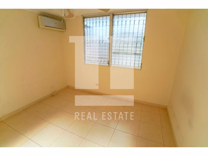 Se Vende Casa Duplex en Altos del Golf - Imagen 12