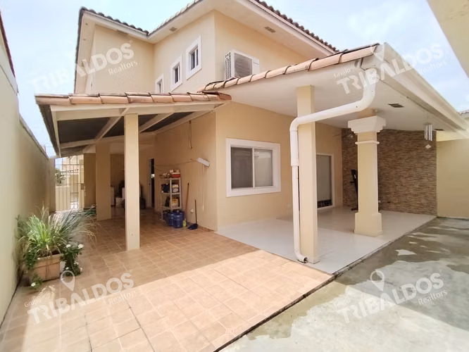 Venta casa PH Villa Tivoli Brisas del Golf