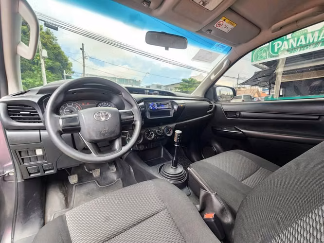 Toyota Hilux 2024 - Imagen 11