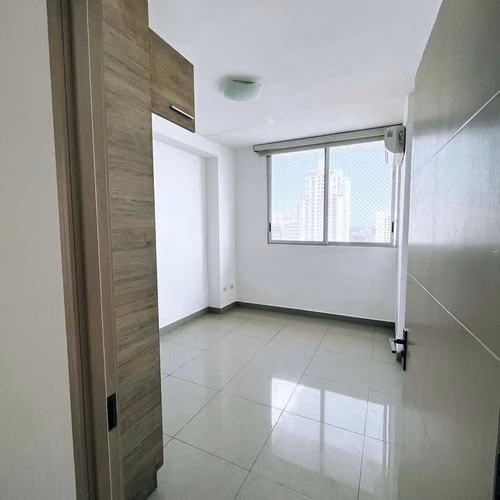 Se Vende Apartamento solo línea blanca en San Francisco.