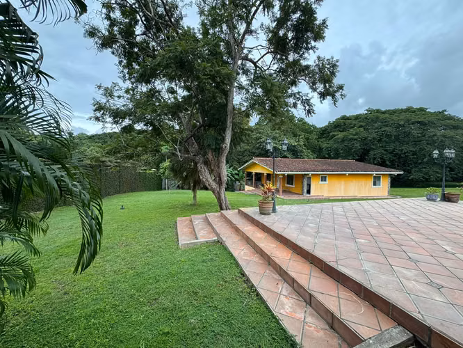 Casa en venta - Santa Clara