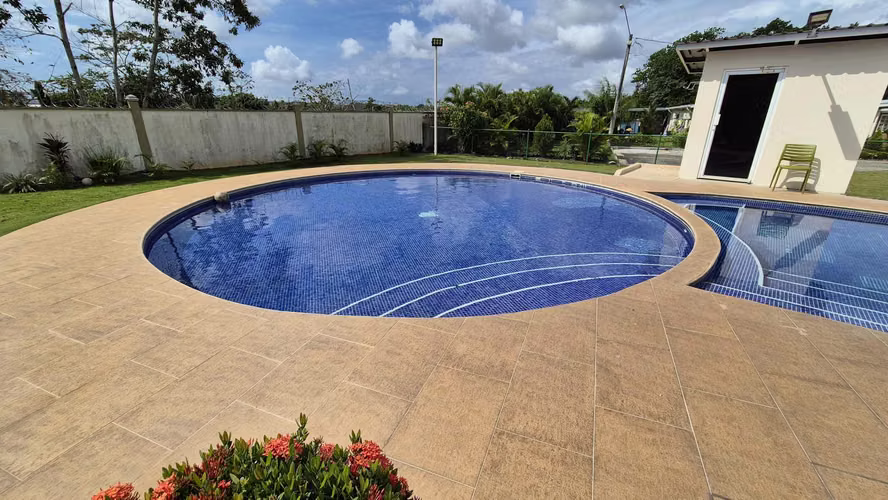 VENTA DE CASA EN PH PRIMAVERA EN VISTA ALEGRE PANAMÁ OESTE