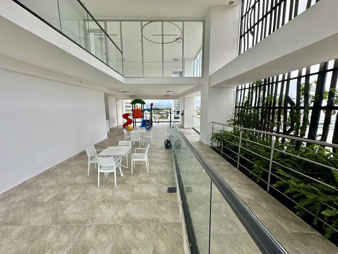 Viva con estilo en un moderno apartamento de tres recámaras en P.H. Bella veduta