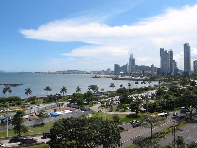 GRANDBAY con Vista directa al Mar - Avenida Balboa