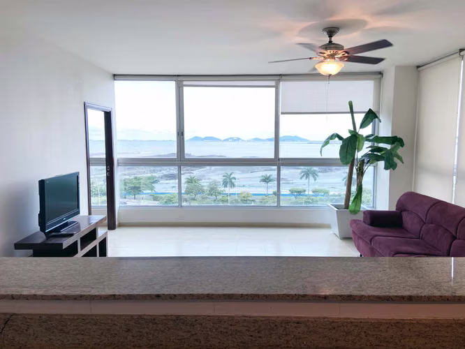 GRANDBAY con Vista directa al Mar - Avenida Balboa