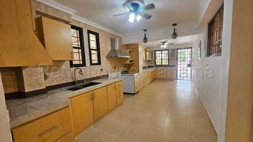 Vendo Casa Privilegiada en Loma Alegre, San Francisco 26-2906GG - Imagen 11