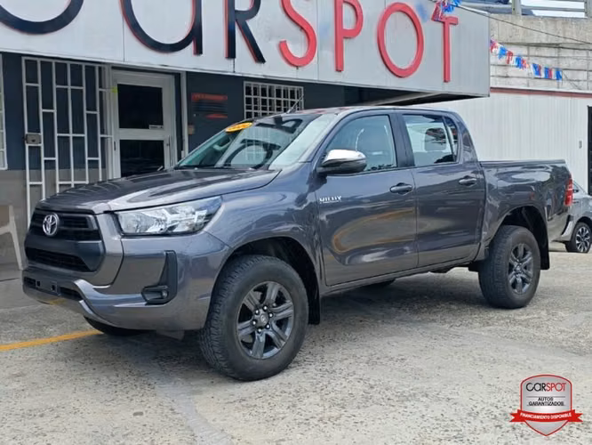 Toyota Hilux automatico 2024