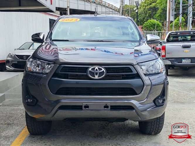 Toyota Hilux automatico 2024