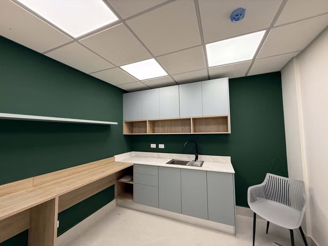 ALQUILER DE OFICINA AMOBLADA  FINANCIAL PARK