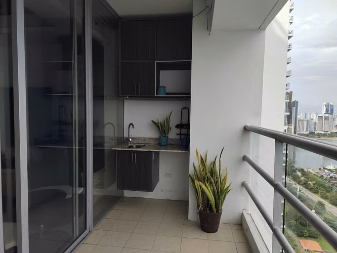 Venta PH Rivage en avenida Balboa de 2 recamaras frente al mar