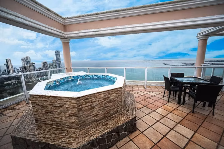 Vendo PH Vista del Mar en Avenida Balboa. Excelente vista a la bahía - Imagen 13