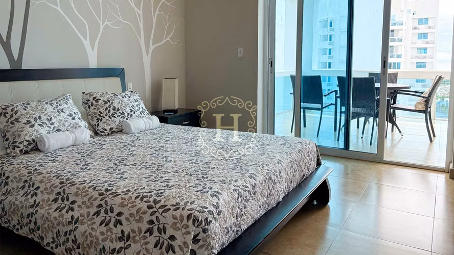 Investment Opportunity with stunning ocean view in Playa Blanca