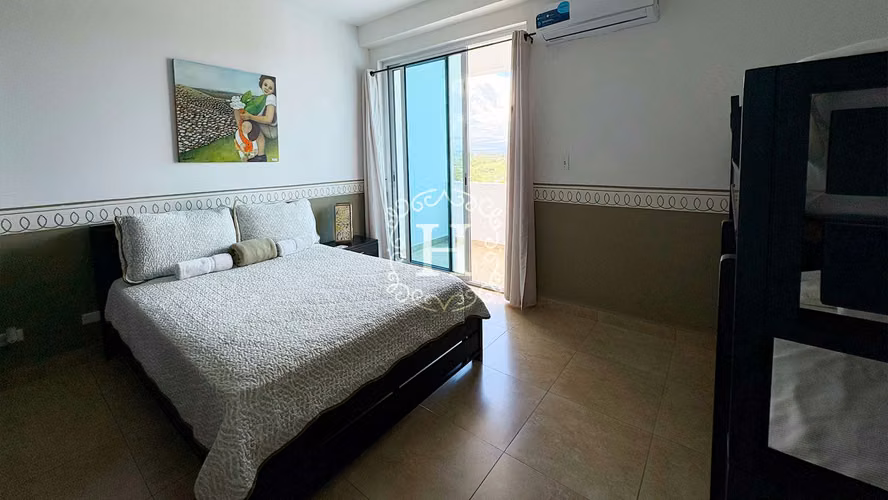 Investment Opportunity with stunning ocean view in Playa Blanca