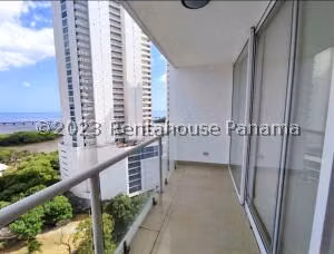 Venta de Apartamento con 185m2 en Coco Del Mar PH Bahía Del Golf 24-77SR