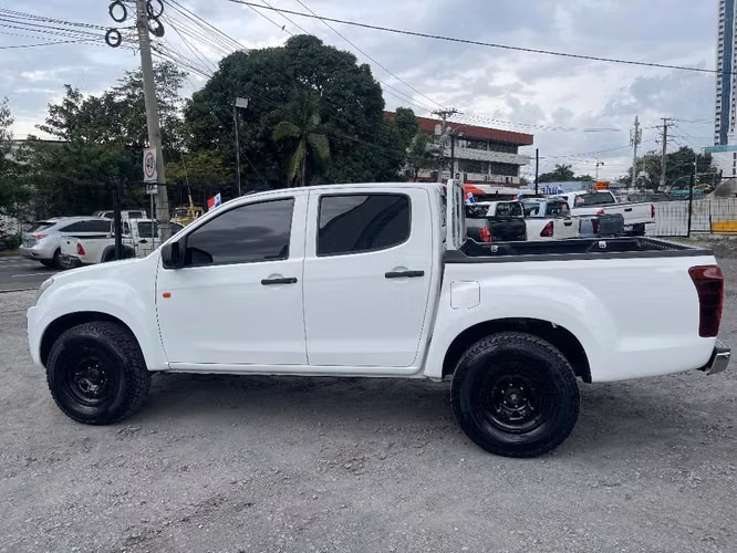 ISUZU DMAX 2020 MANUAL 4X4