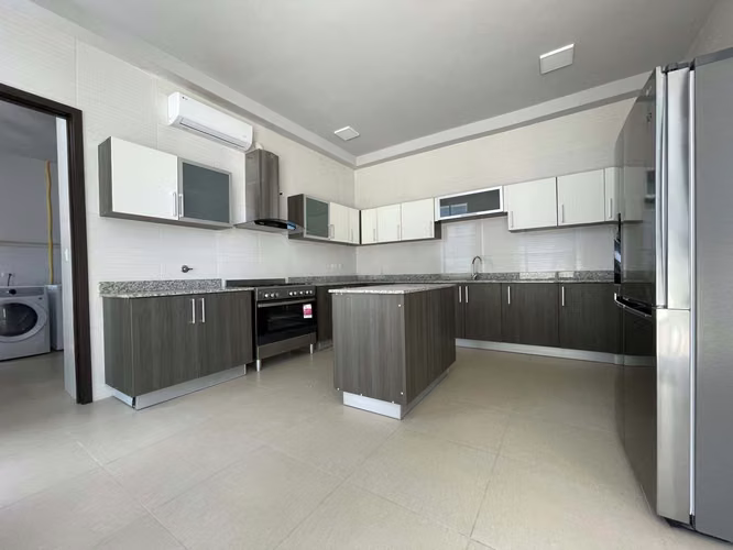 Venta de apartamento en PH Country Club, Costa del Este