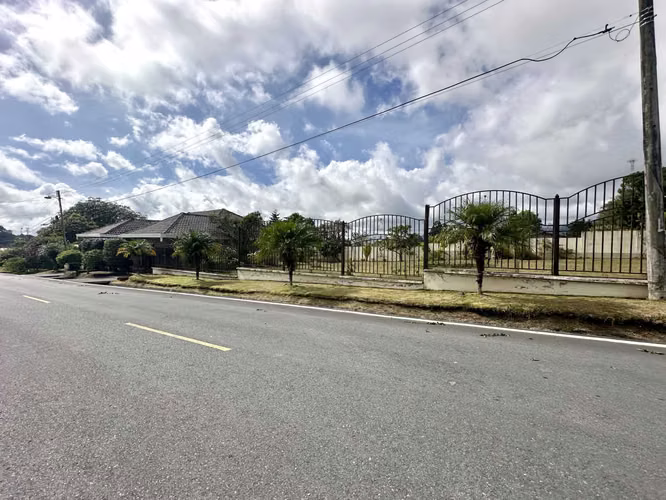 SE VENDE CASA DE ESQUINA EN RESIDENCIAL CÉNTRICO DE VOLCÁN