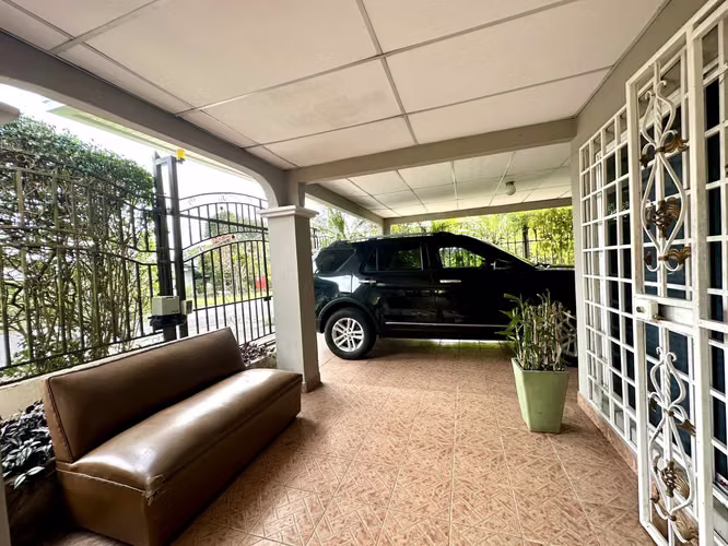 SE VENDE CASA DE ESQUINA EN RESIDENCIAL CÉNTRICO DE VOLCÁN