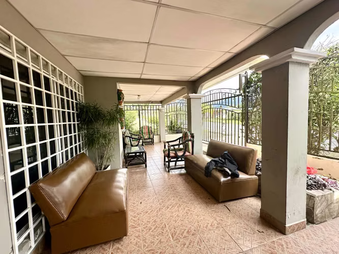 SE VENDE CASA DE ESQUINA EN RESIDENCIAL CÉNTRICO DE VOLCÁN